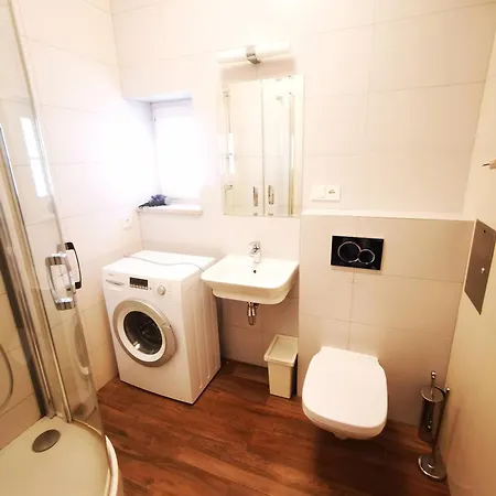 Apartment Mariacka 2 *